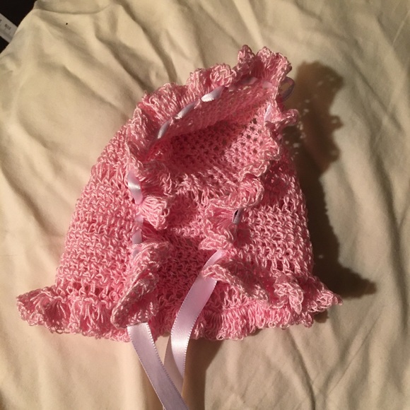 Preemie bonnet for babygirl - Picture 2 of 2